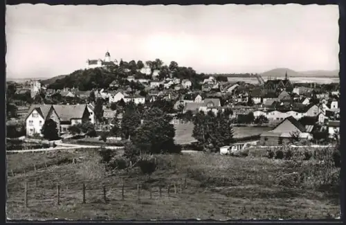 AK Montabaur /Westerwald, Gesamtansicht von einer Weide aus