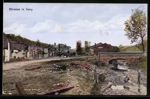 AK Véry, Rue avec pont et bâtiments dans un paysage rural
