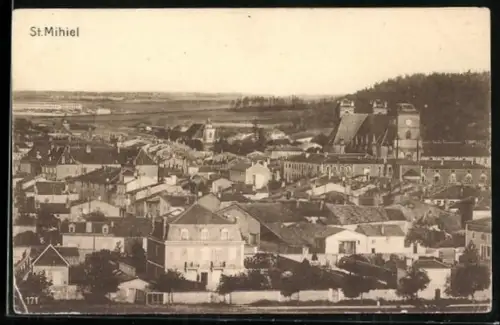 AK St. Mihiel, Vue générale sur la ville avec église et campagne environnante