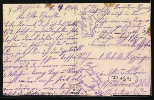 AK Flabas, Vue des ruines du village avec habitants travaillant parmi les décombres et l`église en arrière-plan