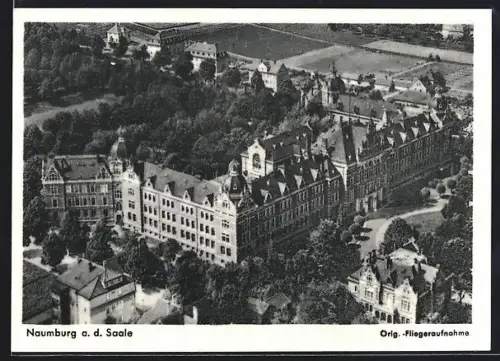 AK Naumburg / Saale, Gebäudeaufnahme, Fliegeraufnahme