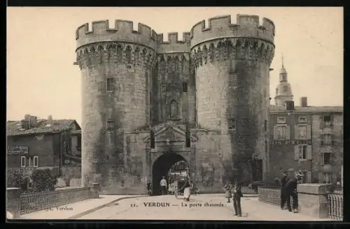 AK Verdun, La porte chaussée