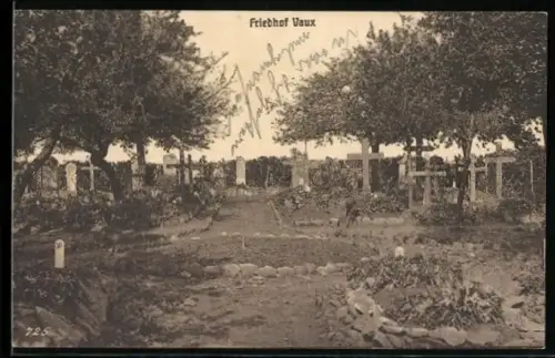 AK Vaux, Cimetière entouré d`arbres et de croix