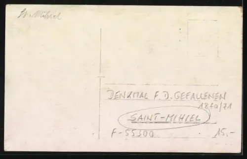 AK Saint-Mihiel, Monument aux morts de 1870-71 entouré de ruines