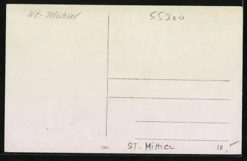AK St. Mihiel, Vue sur la ville et l`église avec la rivière au premier plan