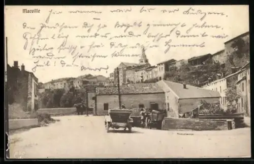 AK Marville, Vue de la rue principale avec charrette et bâtiments en arrière-plan