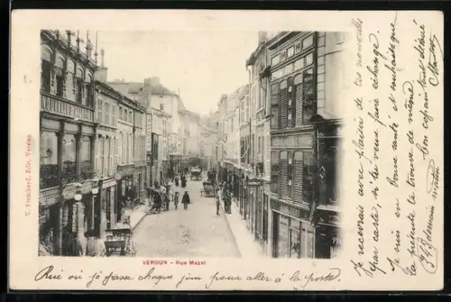AK Verdun, Rue Mazel animée avec passants et boutiques