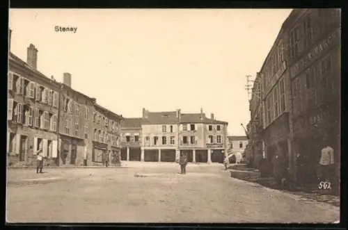 AK Stenay, Vue de la place centrale avec bâtiments historiques