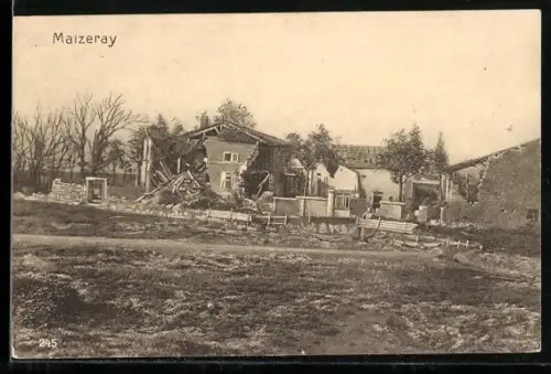 AK Maizeray, Bâtiments endommagés dans un paysage rural