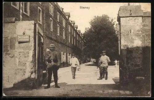 AK Stenay, Entrée de la caserne avec des soldats en tenue militaire