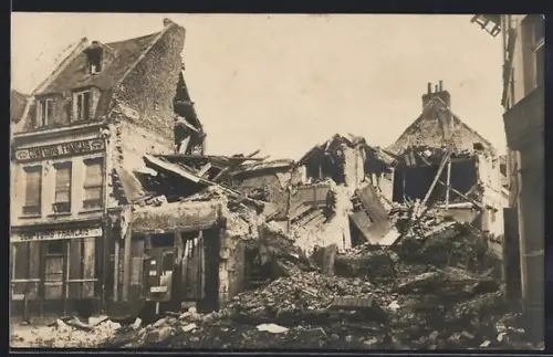 AK Bapaume, Bâtiments endommagés après un bombardement