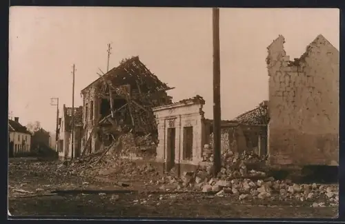 Foto-AK Saint-Laurent /Arras, Maisons détruites dans le village, 1915
