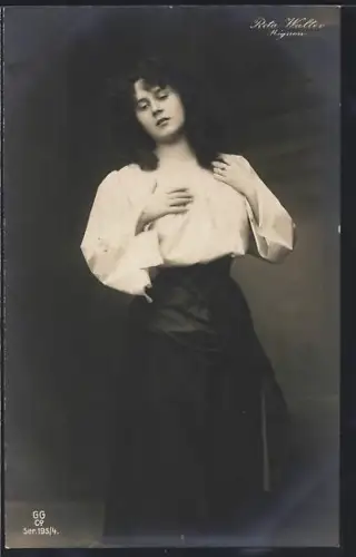 AK Schauspielerin Reta Walter in weisser Bluse