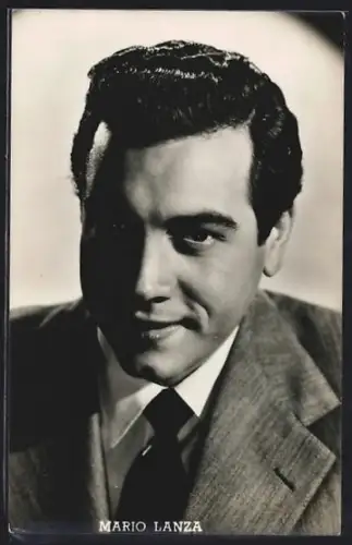 AK Mario Lanza lächelt, Portrait