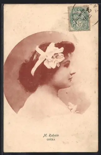 AK Opernsängerin M.Raboin, seitliches Portrait mit Blüte im Haar