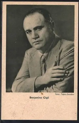 AK Opernsänger Benjamino Gigli im Anzug