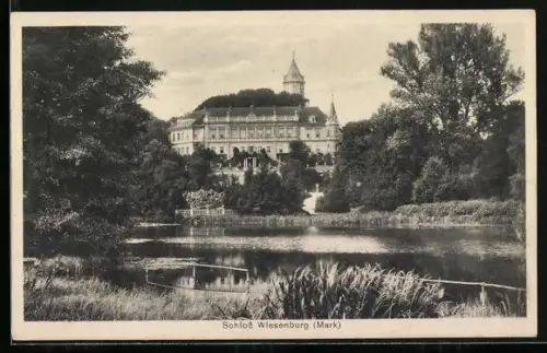 AK Wiesenburg / Mark, Blick zum Schloss Wiesenburg