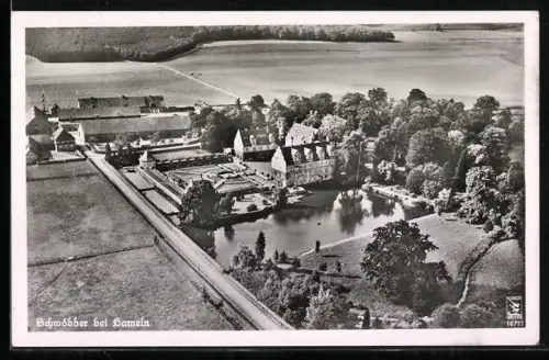 AK Schwöbber bei Hameln, Vogelschau auf Schloss und Umgebung