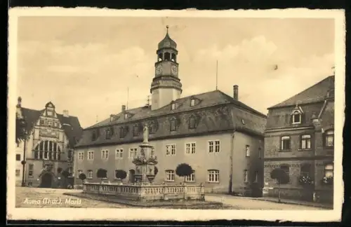 AK Auma i. Thür., Markt, Rathaus, Brunnen