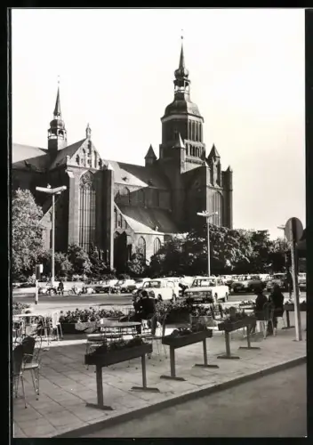 AK Stralsund, Marienkirche, Aussenansicht vom Leninplatz