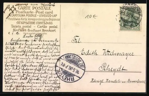 AK Zwei Kätzchen am Kopf eines Tigerfells