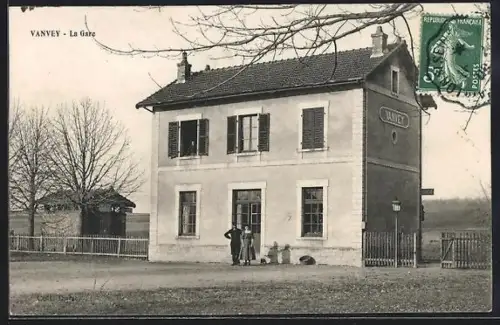 AK Vanvey, La Gare, Bahnhof