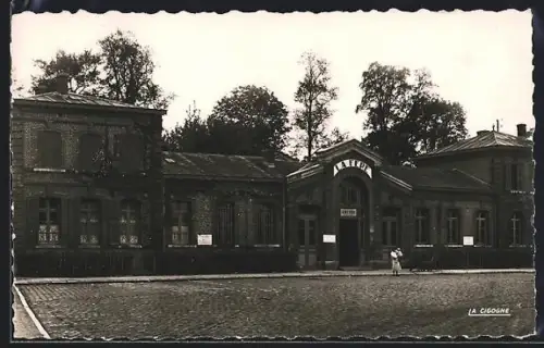 AK La Fère /Aisne, La gare, Bahnhof