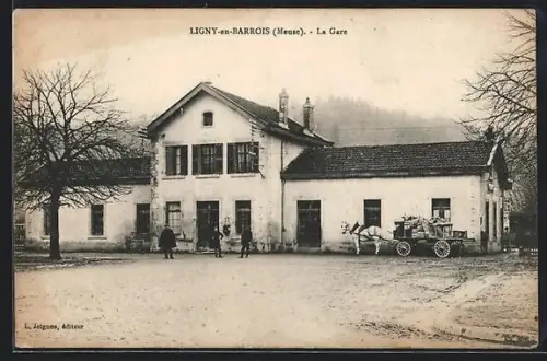 AK Ligny-en-Barrois, La Gare, Front des Bahnhofs