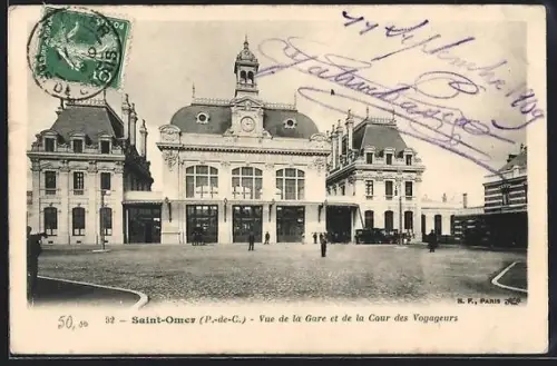 AK Saint-Omer /P.-de-C., Vue de la Gare et de la Cour des Voyagers, Bahnhof