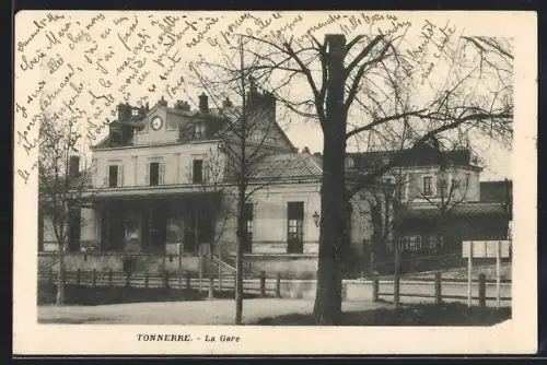 AK Tonnerre, Blick zum Bahnhofsgebäude, la Gare