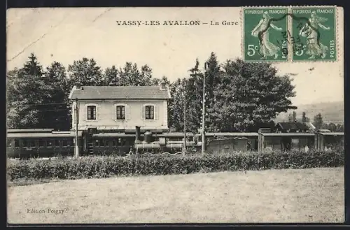 AK Vassy-les Avallon, La Gare, Bahnhof