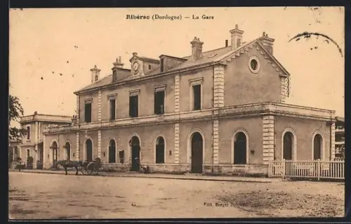 AK Ribérac /Dordogne, La Gare, Bahnhof
