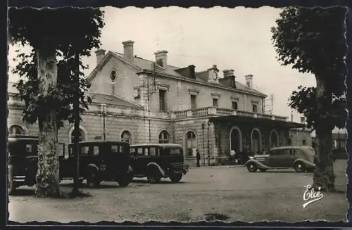 AK Belgerac, La Gare, Autos am Bahnhof