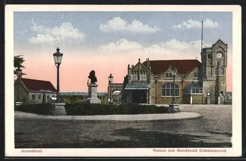 AK Amersfoort, Station met Standbeeld Oldenbarneveld, Bahnhof