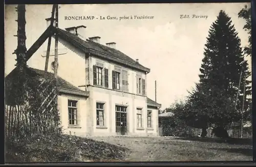 AK Ronchamp, La Gare, prise à l`extérieur