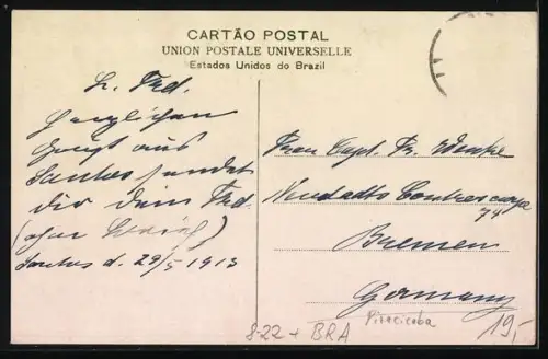 AK Piracicaba, Imker bei den Bienenstöcken