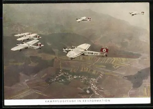 AK Kampfflugzeuge mit en in Keilformation