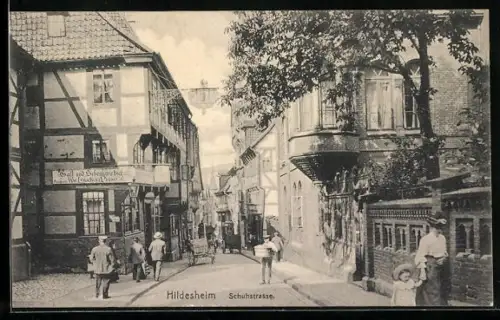 AK Hildesheim, Partie der Schuhstrasse mit Gasthaus Ww. Ludwig Pape