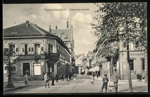 AK Kaiserslautern, Passanten in der Eisenbahnstrasse