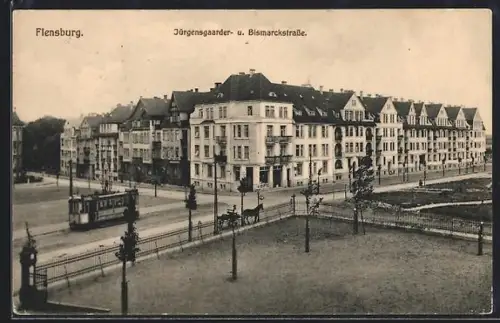 AK Flensburg, Strassenbahn an der Jürgensgaarder- u. Bismarckstrasse