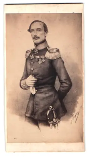Fotografie Portrait Prinz Albrecht von Preussen in Uniform mit Orden, nach einem Gemälde
