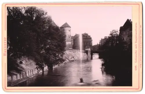 Fotografie Römmler & Jonas, Dresden, Ansicht Hannover, Partie am Leineufer mit Blick zum Beguinenthurm