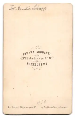 Fotografie Eduard Schultze, Heidelberg, Plöckstrasse 79, Frl. Emilie Schlupp im langen Kleid