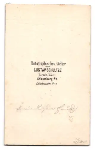 Fotografie Gustav Schultze, Naumburg a. S., Lindenstr. 677, eleganter Herr im Anzug