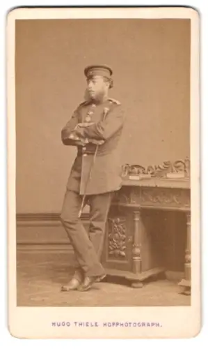 Fotografie Hugo Thiele, Dresden, Prager Strasse 31, Offizier in Uniform mit EK II 1870