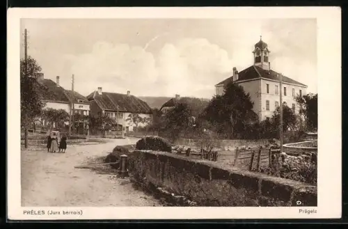AK Preles, Strassenpartie mit Blick auf das Rathaus