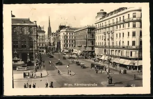 AK Wien, Kärntnerstrasse mit Brunnen, von oben gesehen