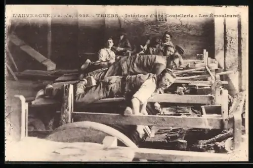 AK Thiers, Messerschleifer bei der Arbeit