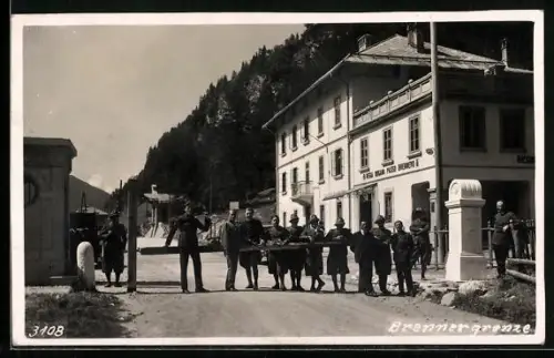 AK Brenner, Grenze mit Schlagbaum