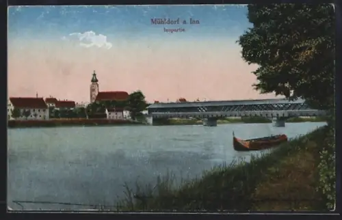 AK Mühldorf a. Inn, Innpartie mit Brücke und Kirche im Hintergrund
